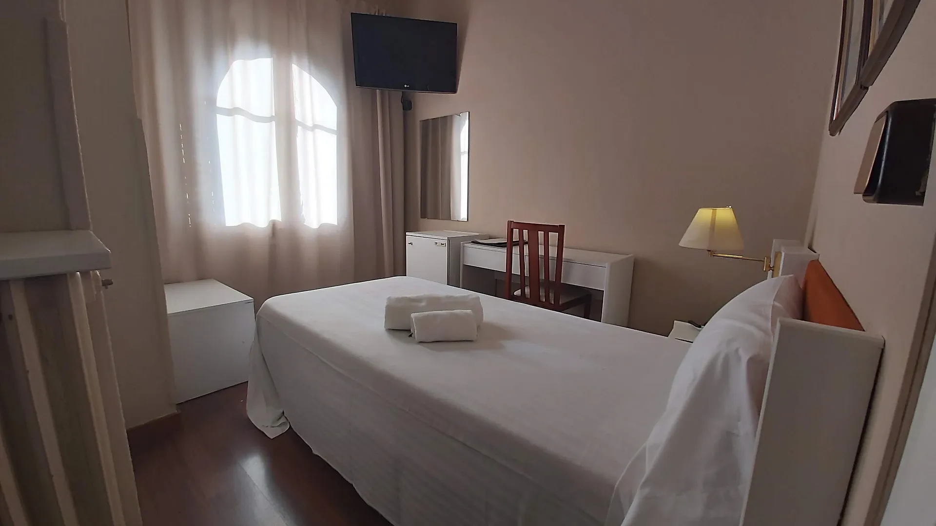 Hotel El Castell Sant Boi de Llobregat