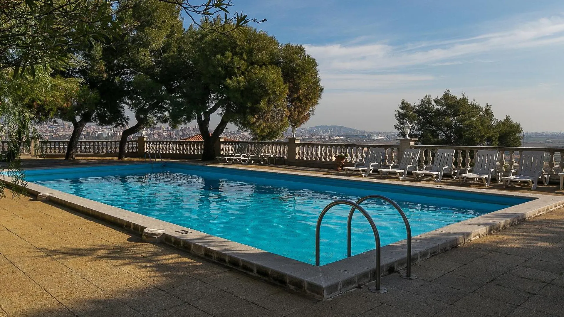***  Hotel El Castell Sant Boi de Llobregat España